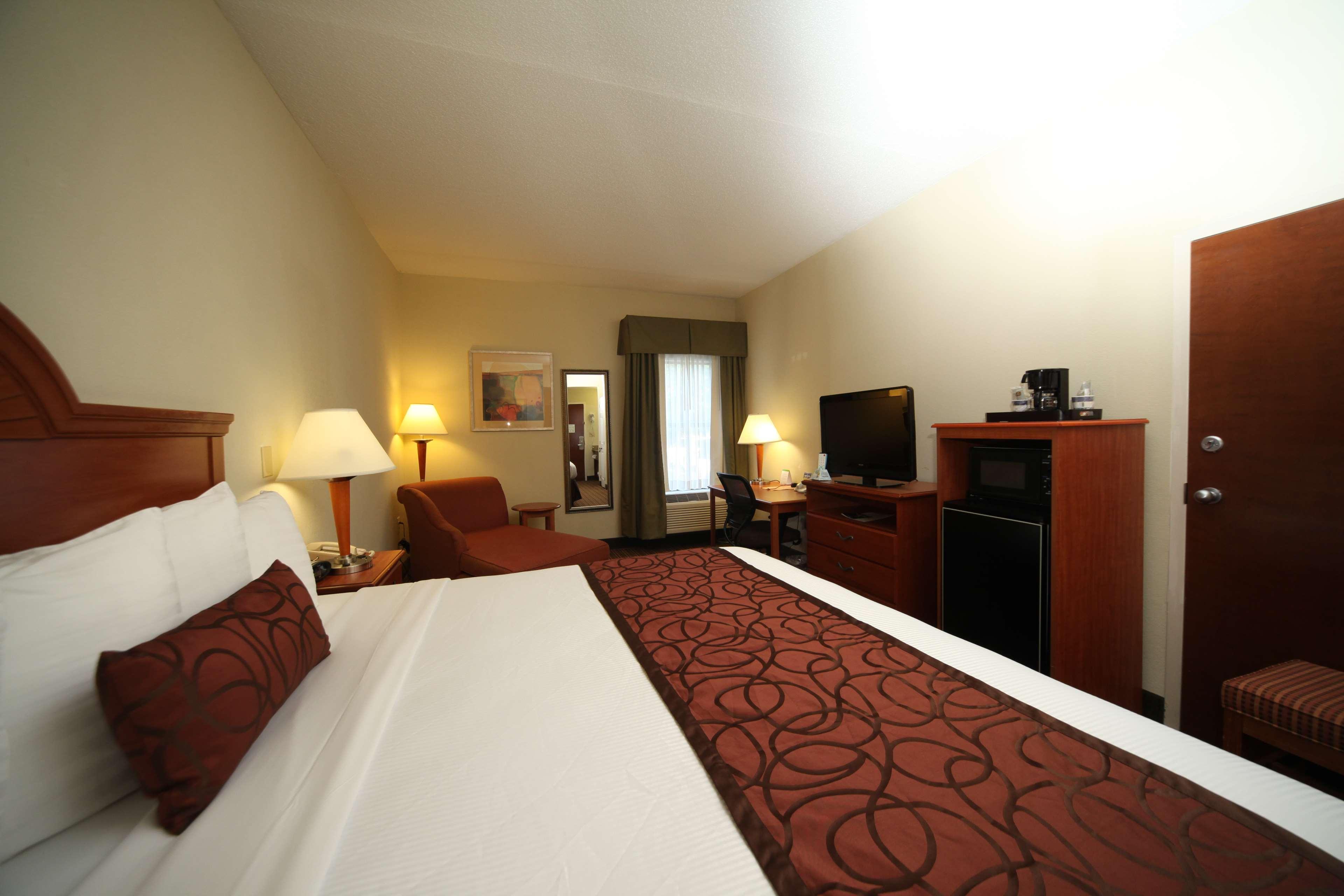 Best Western Plus Edison Inn Garner Extérieur photo