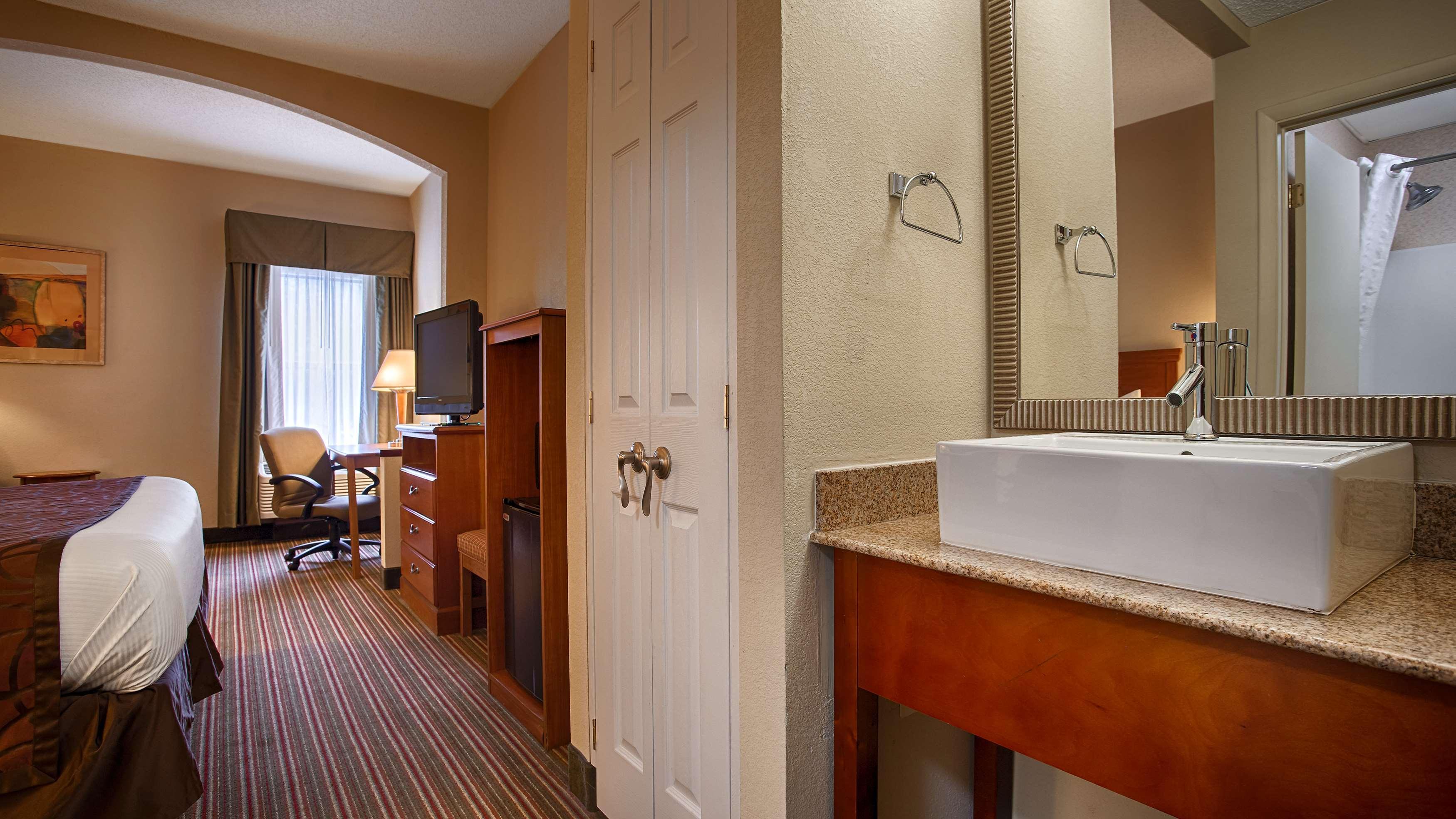 Best Western Plus Edison Inn Garner Extérieur photo