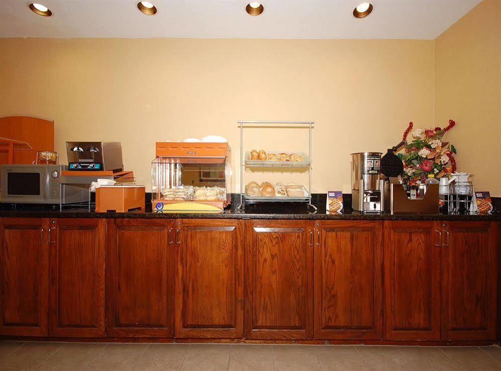 Best Western Plus Edison Inn Garner Restaurant photo
